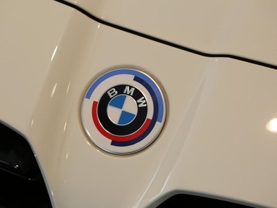 صورة 10 لـ 2022 BMW M3 SEDAN