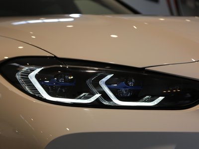 صورة 8 لـ 2022 BMW M3 SEDAN
