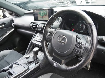 2023 Lexus IS thumbnail 50
