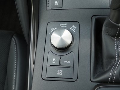 2023 Lexus IS thumbnail 44