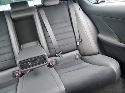 2023 Lexus IS thumbnail 55
