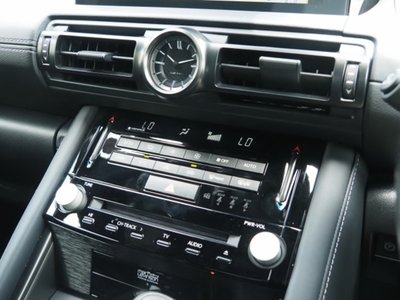 2023 Lexus IS thumbnail 45
