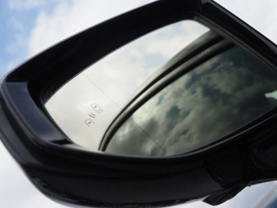 2023 Lexus IS thumbnail 38