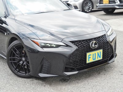 LEXUS IS - 10