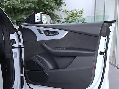 صورة مصغرة 29 لـ 2021 AUDI Q8