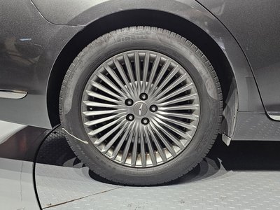 صورة 6 لـ 2021 Genesis G90