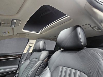 صورة مصغرة 18 لـ 2021 Genesis G90