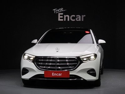 MERCEDES-BENZ E-CLASS - 2