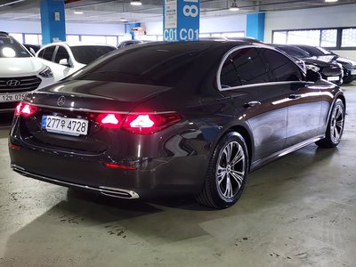 MERCEDES-BENZ E-CLASS - 2