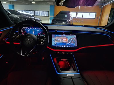 MERCEDES-BENZ E-CLASS - 8