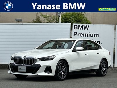 BMW 5 SERIES - 1