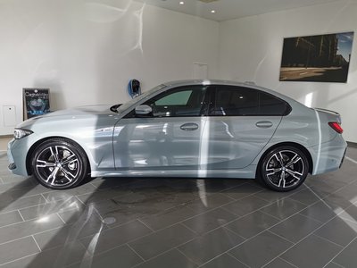 2025 BMW 3 SERIES 照片 9