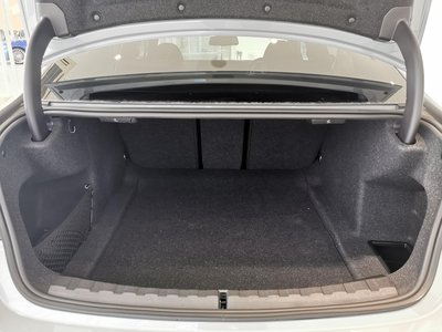 صورة مصغرة 44 لـ 2025 BMW 3 SERIES