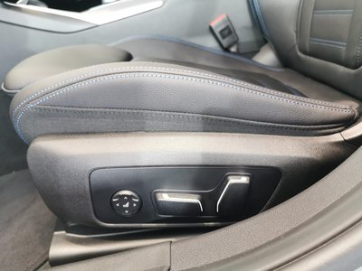 صورة مصغرة 40 لـ 2025 BMW 3 SERIES