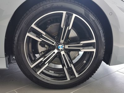 صورة مصغرة 20 لـ 2025 BMW 3 SERIES
