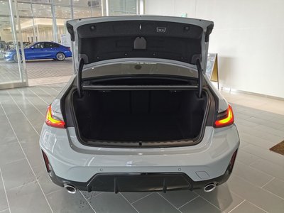 صورة مصغرة 43 لـ 2025 BMW 3 SERIES