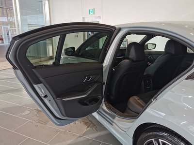 صورة مصغرة 41 لـ 2025 BMW 3 SERIES