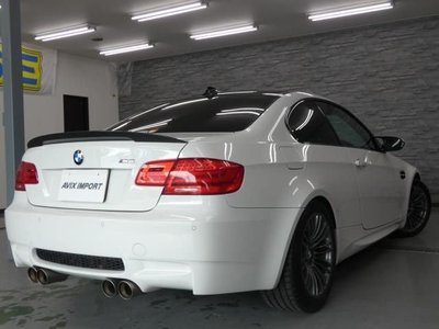 2011 BMW M3 photo 2