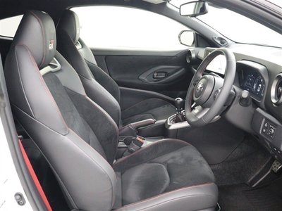 TOYOTA GR YARIS - 10