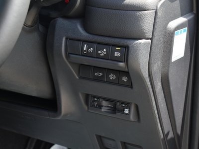 TOYOTA LAND CRUISER 250 - 7