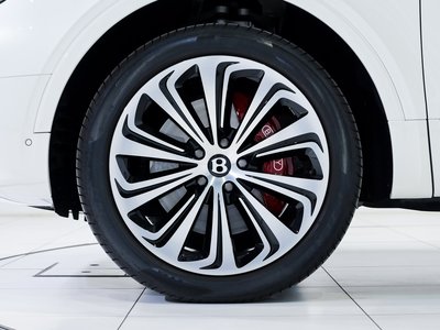 BENTLEY BENTAYGA - 6