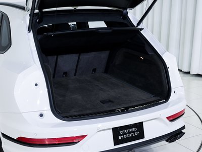 BENTLEY BENTAYGA - 8