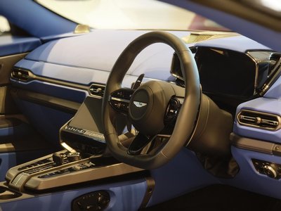 ASTON MARTIN VANQUISH - 9