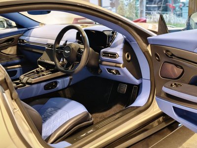 ASTON MARTIN VANQUISH - 6