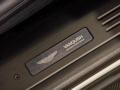 ASTON MARTIN VANQUISH - 8
