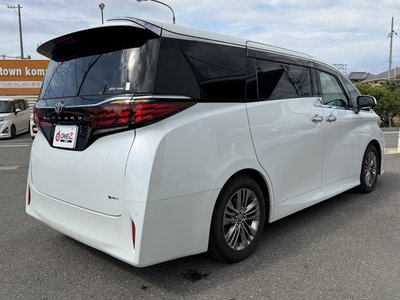 2024 Toyota ALPHARD — фото 32