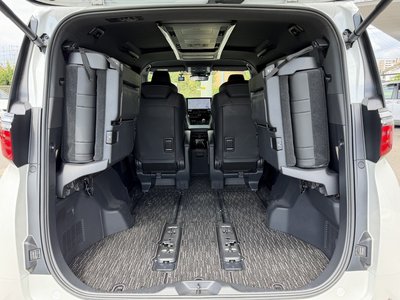 2024 Toyota ALPHARD — фото 22