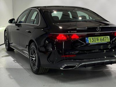 MERCEDES-BENZ E-CLASS - 2