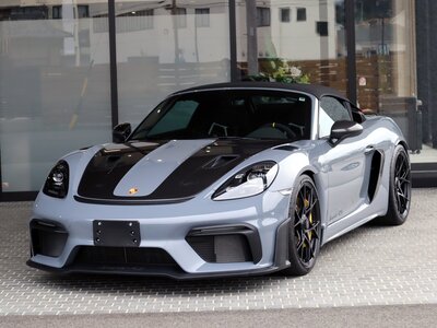 PORSCHE 718 SPYDER - 1