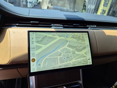 2025 LAND Rover RANGE ROVER — миниатюра 11