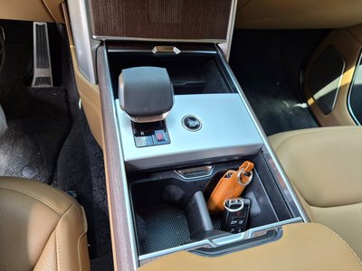 2025 LAND Rover RANGE ROVER — миниатюра 12