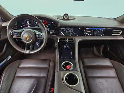 صورة 5 لـ 2021 Porsche TAYCAN