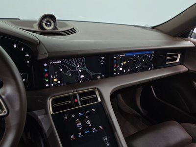 صورة مصغرة 18 لـ 2021 Porsche TAYCAN