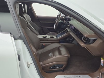 صورة مصغرة 16 لـ 2021 Porsche TAYCAN