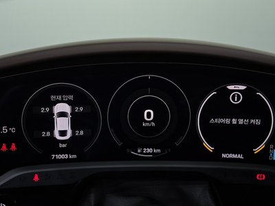 صورة مصغرة 11 لـ 2021 Porsche TAYCAN