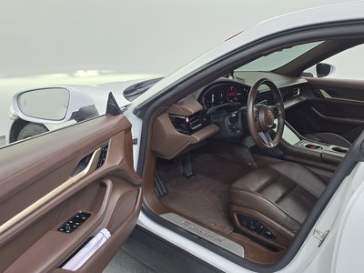 صورة مصغرة 13 لـ 2021 Porsche TAYCAN