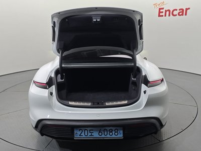 صورة مصغرة 24 لـ 2021 Porsche TAYCAN