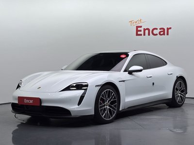 صورة 1 لـ 2021 Porsche TAYCAN