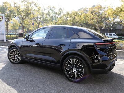 PORSCHE MACAN - 3