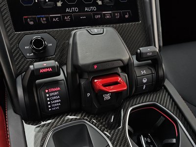 LAMBORGHINI URUS - 9