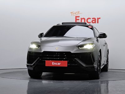 LAMBORGHINI URUS - 2