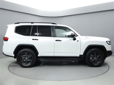 TOYOTA LAND CRUISER 300 - 5