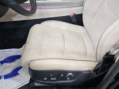 صورة 10 لـ 2020 Genesis GV70