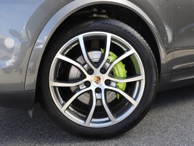 PORSCHE CAYENNE - 3