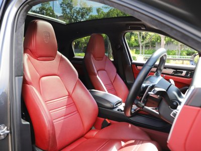 PORSCHE CAYENNE - 6