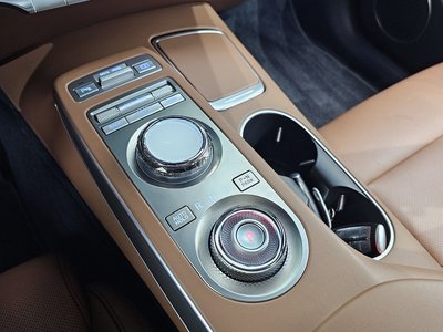 2024 Genesis GV70 — миниатюра 12